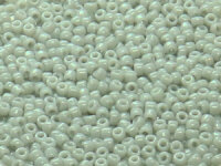 TOHO Round Beads 11/0 - 53 Opaque Grey (50g Vorteilspack) TOHO Round Beads 11/0 - 53 Opaque Grey (50g Vorteilspack)