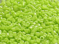 TOHO Treasure Beads 11/0 - 44 Opaque Sour Apple (25g...